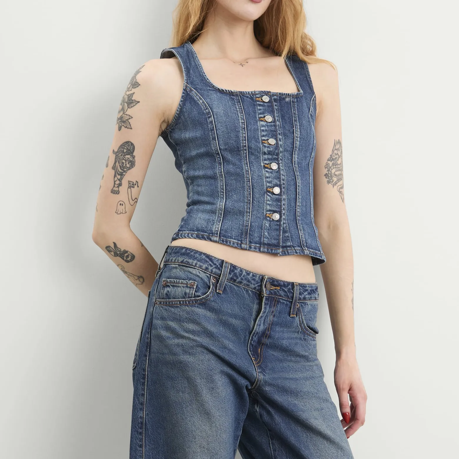 Levi's Sculpted Top