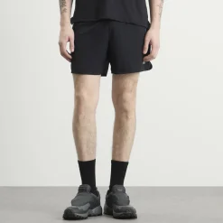 Nike ACG 5
